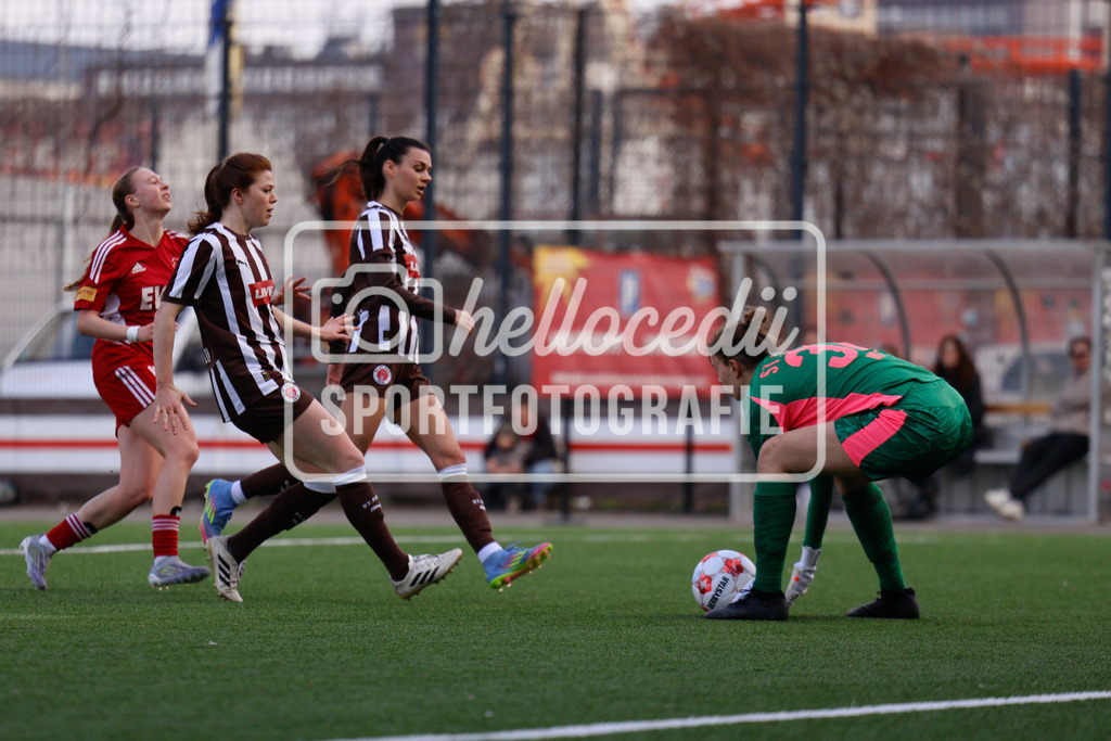 Fußball I Frauen I Saison 2025-2026 I Regionalliga Nord I 15. Spieltag I St. Pauli - SpVg Aurich-51 | realhellocedii - Realisiert mit Pictrs.com
