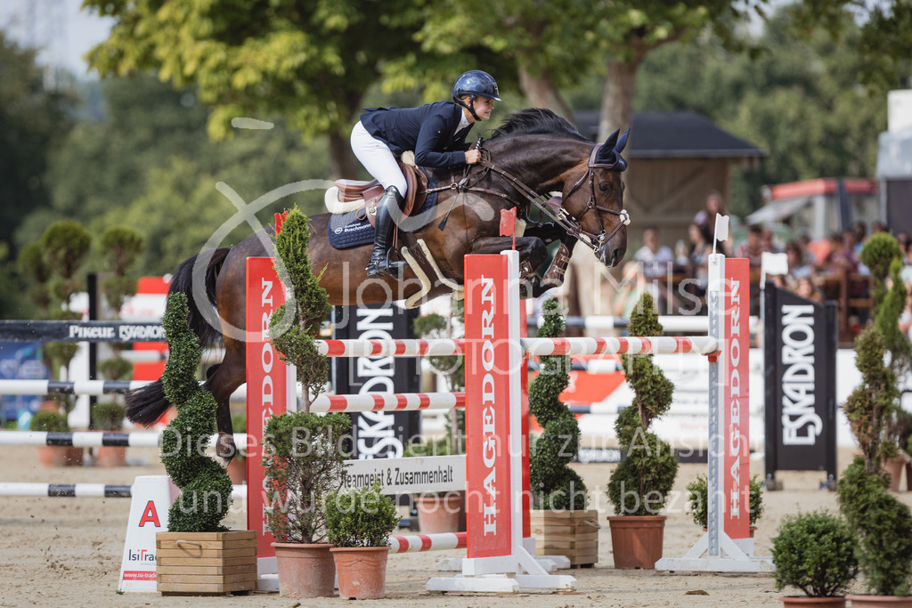 220730_BHO_GT_S1-Springen-521 | Deine schönsten Turniermomente als professionelle Fotos! Entdecke hochwertige Pferdesport-Fotografie im Online-Shop. Jetzt Fotos finden & bestellen!