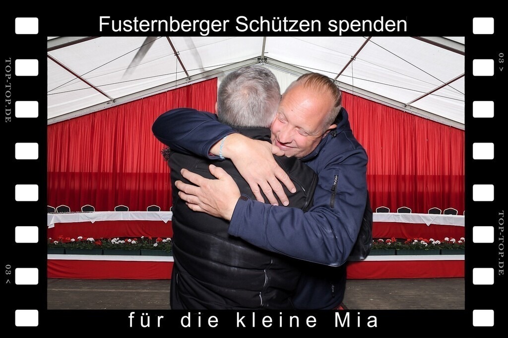 top-top.de 240928-084 | Foto, Video, Fotografie, Videografie, Fotobox, DJ, Discjockey, Musik, Musikbox, Veranstaltung, Photobooth, Amazon, Ebay, Buchtipp, Bestseller, Autor, Verlag, Buch, Wesel, Hamminkeln, NRW, Dinslaken, Rees, Drohne, Hochzeit, Party, Fotobox, Wesel, Fotograf