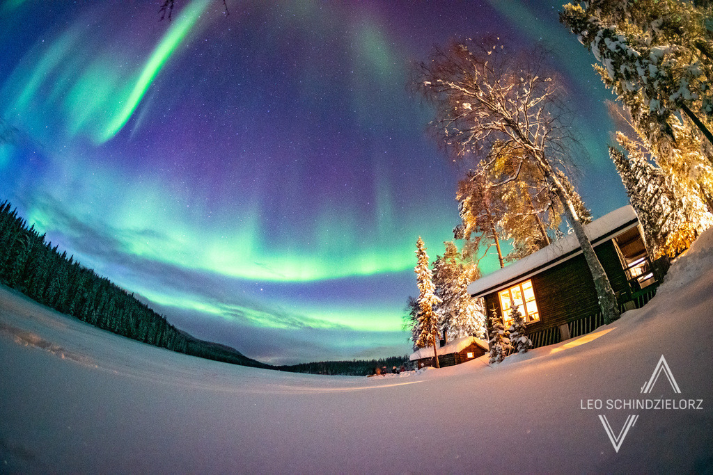 Fotografie_Leo_Schindzielorz_SE_Winter_Elooa_PolarArcticAdventure_20230223__A650001_org | Atmosphärische Landschaftsbilder & Drohnenaufnahmen aus dem Allgäu, Tirol, Südtirol & der Schweiz – ideal für Leinwanddrucke & zur stilvollen Raumgestaltung. - Realisiert mit Pictrs.com