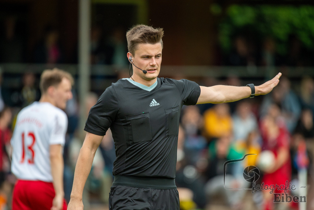 1. FC Ohmstede-SVE Wiefelstede | Herren Kreispokalfinale Jade-Weser-Hunte; 1.FC Ohmestede (gelb) - SVE Wiefelstede (weiß) am 16.06.2024; in Obenstrohe (Plaggenkrugstraße), Photo: Philip Eiben 2024 - Realisiert mit Pictrs.com