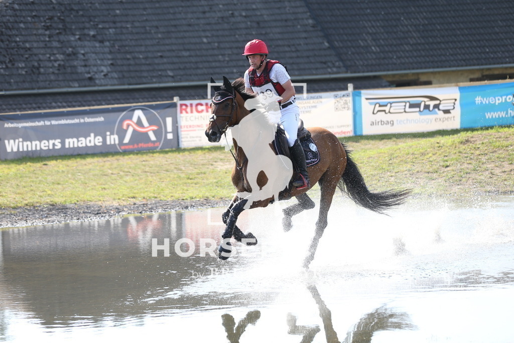 DL2Q3113 | Willkommen bei Brunnmayr - Design & Fotografie – Ihrem Spezialisten für Reitturniere und Pferdeveranstaltungen in Oberösterreich, Salzburg und Bayern! Seit über 17 Jahren sind wir leidenschaftlich dabei.