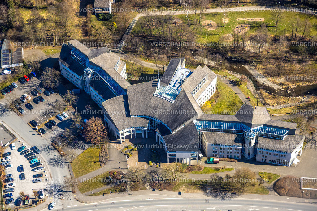 Meschede250304875 | Luftbild, Hochsauerlandkreis Kreishaus Meschede, Meschede-Stadt, Meschede, Sauerland, Nordrhein-Westfalen, Deutschland