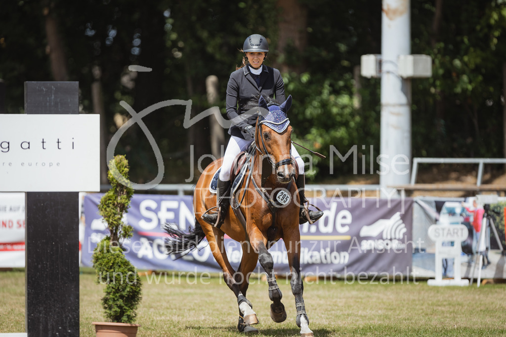 220716_LC_Punkte-L2-306 | Deine schönsten Turniermomente als professionelle Fotos! Entdecke hochwertige Pferdesport-Fotografie im Online-Shop. Jetzt Fotos finden & bestellen!