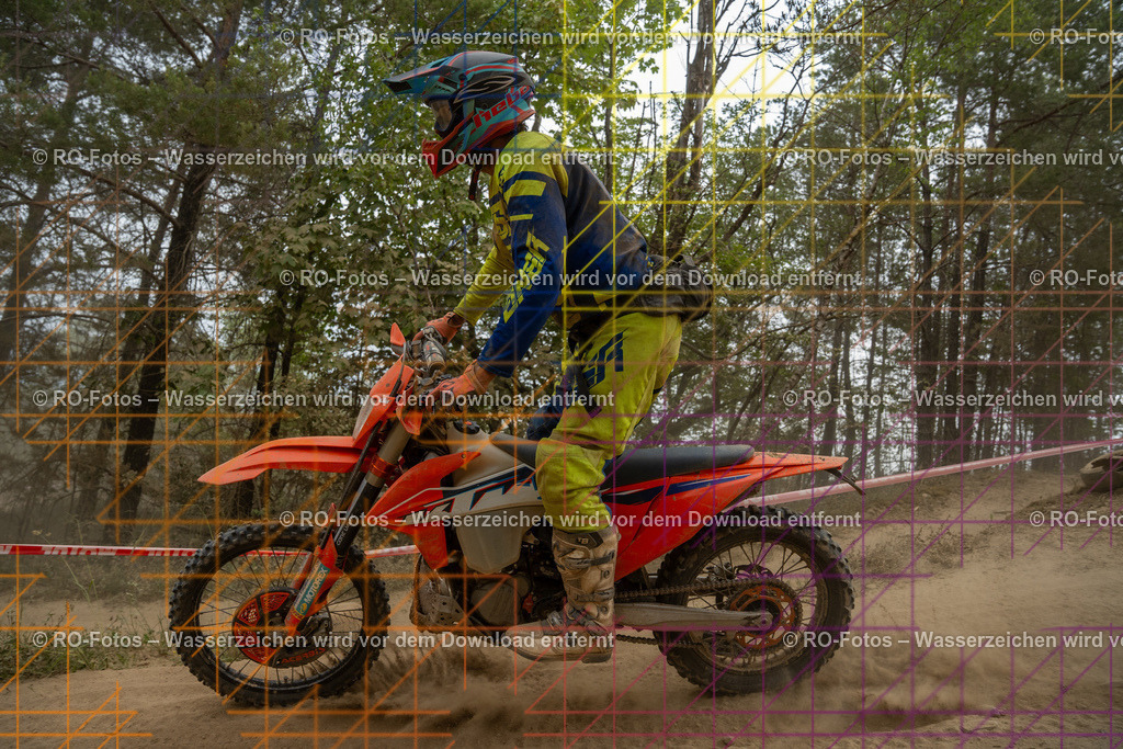 Niederwürzbach 4 Lauf-1239 | Sportfotografie von RO-Fotos: Motorsport, Motocross, Enduro, Laufveranstaltungen und Triathlon. Professionelle Fotos von Sportlern und Events. - Realisiert mit Pictrs.com