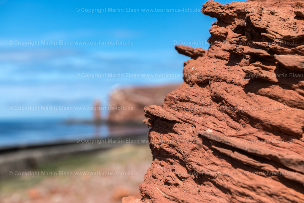 Helgoland Lange Anna_ELS_4124030818 | Helgoland - Aufnahmedatum: 04.08.2018, Aufnahmehöhe:  m, Koordinaten:  - , Bildgröße: 8256 x  5504 Pixel - Copyright 2018 by Martin Elsen, Kontakt: Tel.: +49 157 74581206, E-Mail: info@schoenes-foto.deSchlagwörter:Schleswig-Holstein,Landkreis Pinneberg,Düne,Hochseeinsel,Börteboote,Meer,Küste,Halunder,Oberland,Unterland,Strand,Seehunde,Robben,Lange Anna,Felsen,Roter Felsen,Luftbild,Luftbilder,Bastölpel - Realisiert mit Pictrs.com