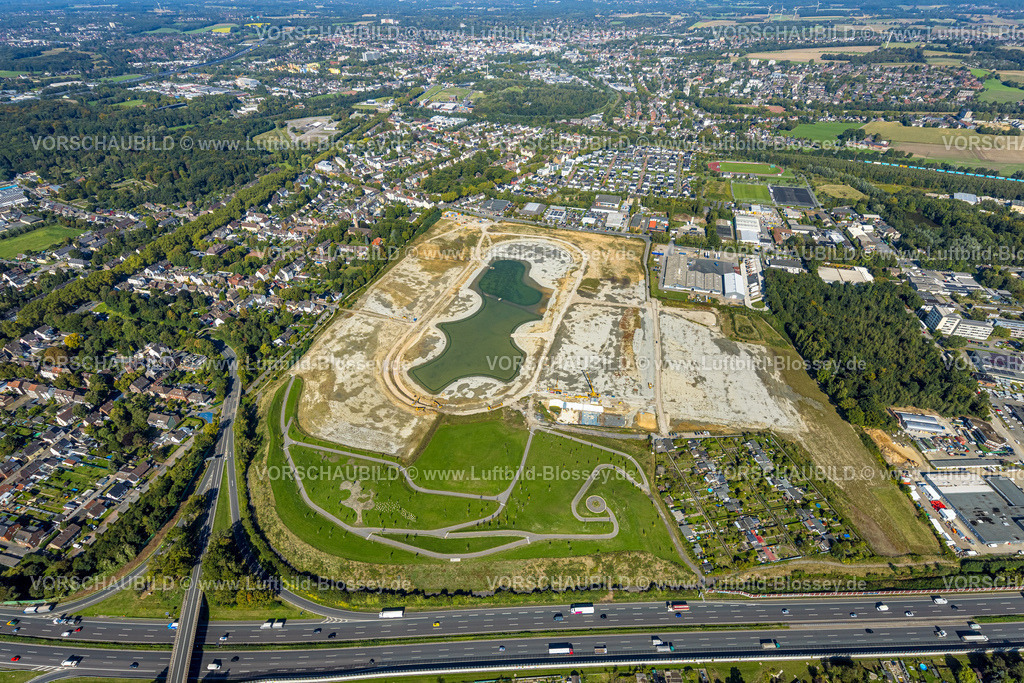 Recklinghausen250902093ehemTrabrennbahn | Luftbild der ehemaligen Trabrennbahn Recklinghausen, an der Autobahn A2, mit nördlicher Tangente der Blitzkuhlenstraße, König-Ludwig, Recklinghausen, Ruhrgebiet, Nordrhein-Westfalen, Deutschland