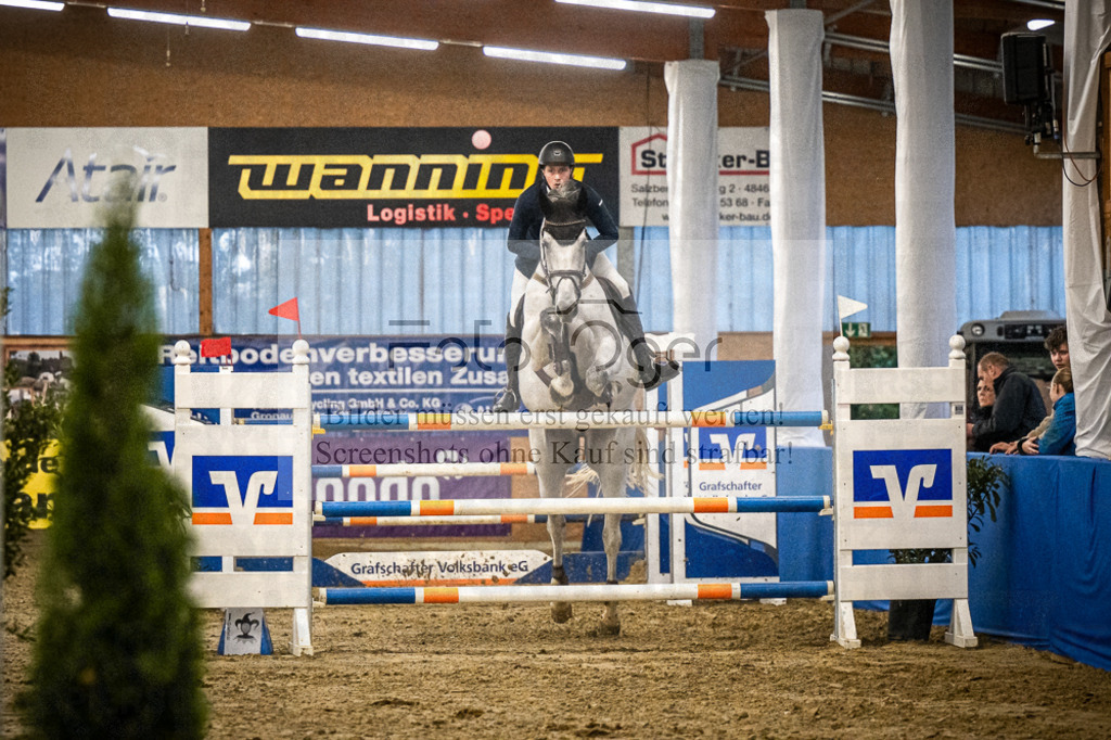 DOS_0990 | Entdecke hochwertige Reitturnierfotos von Foto Oger. Professionell, emotional und authentisch – jetzt Lieblingsmomente im Shop bestellen.Deutschlandweite Turnierfotografie. - Realisiert mit Pictrs.com