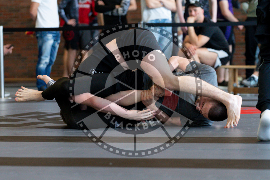 20240608PBB03164 | Fighters compete during the ILLCS VII summer edition luta livre competition in Hannover, Germany, on June 8, 2024.