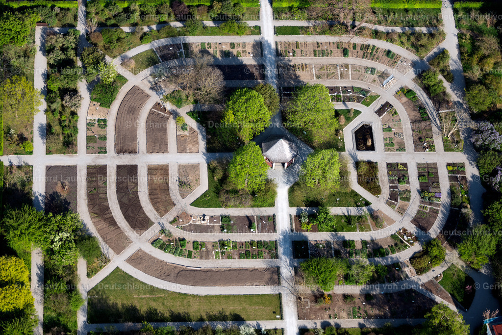 4025303 | Beetanlage im Botanischen Garten, München