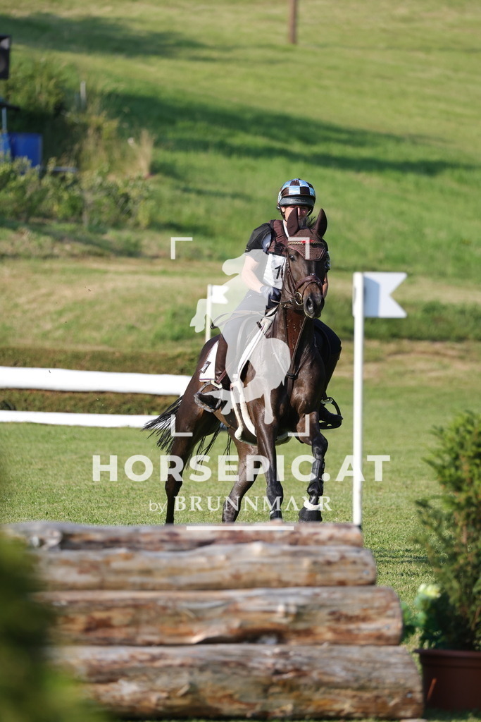 0P6A9701 | Willkommen bei Brunnmayr - Design & Fotografie – Ihrem Spezialisten für Reitturniere und Pferdeveranstaltungen in Oberösterreich, Salzburg und Bayern! Seit über 17 Jahren sind wir leidenschaftlich dabei.