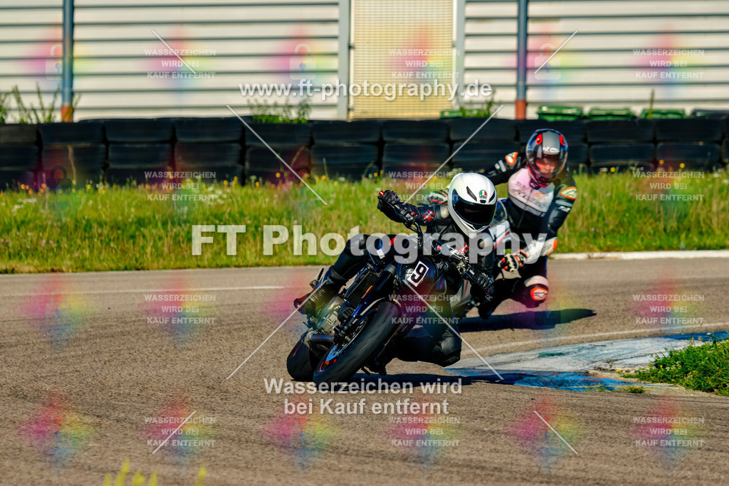 009-1307 | Hier findet Ihr Bilder von Touristenfahrten auf der Nürburgring Nordschleife oder von anderen Veranstaltungen die ich besucht habe. Viel Spass beim Durch Schauen 