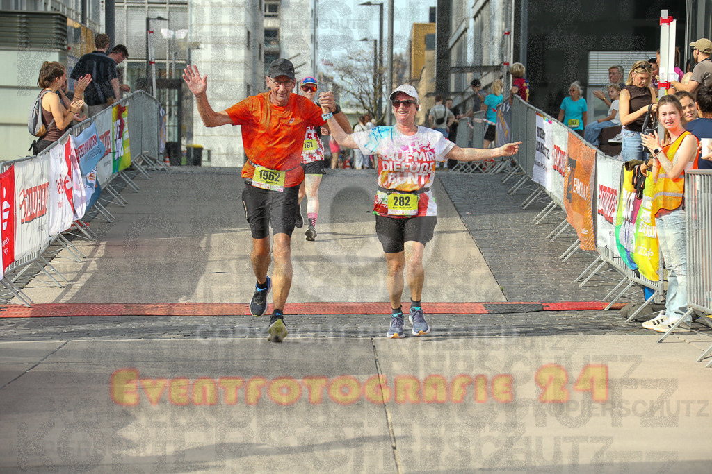 250920_1538_EX1_0308 | Sportfotografie im Rhein-Sieg Kreis, Köln, Bonn, NRW, Rheinland Pfalz, Hessen, etc. Unser Tätigkeitsfeld umfasst den Laufsport vom Volkslauf über den Marathon, Duathlon, Triathon bis zum Ultralauf wie Kölnpfad Ultra oder Schindertrail.
