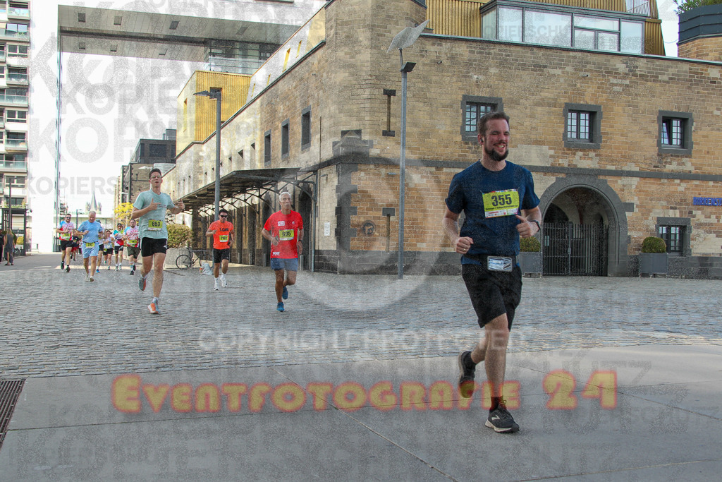 250920_1453_EV4_7430 | Sportfotografie im Rhein-Sieg Kreis, Köln, Bonn, NRW, Rheinland Pfalz, Hessen, etc. Unser Tätigkeitsfeld umfasst den Laufsport vom Volkslauf über den Marathon, Duathlon, Triathon bis zum Ultralauf wie Kölnpfad Ultra oder Schindertrail.