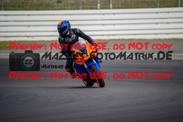 MaZZes_Fotomatrix_20250421_6007705_1431 | ROT