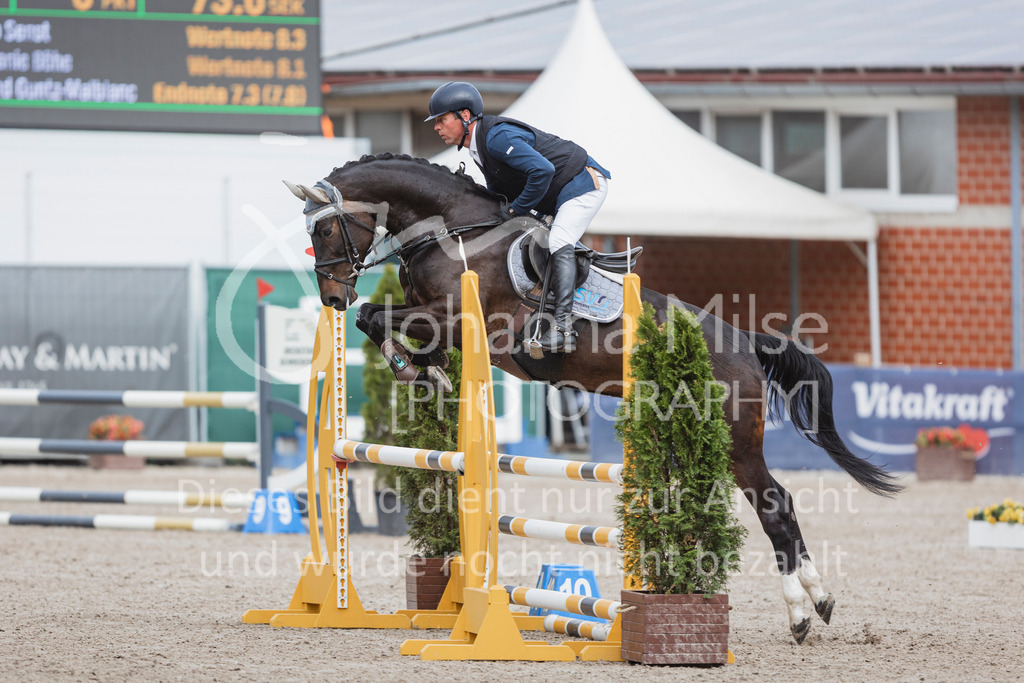 250506_Mühlen_SprPf-A2-211 | Deine schönsten Turniermomente als professionelle Fotos! Entdecke hochwertige Pferdesport-Fotografie im Online-Shop. Jetzt Fotos finden & bestellen!