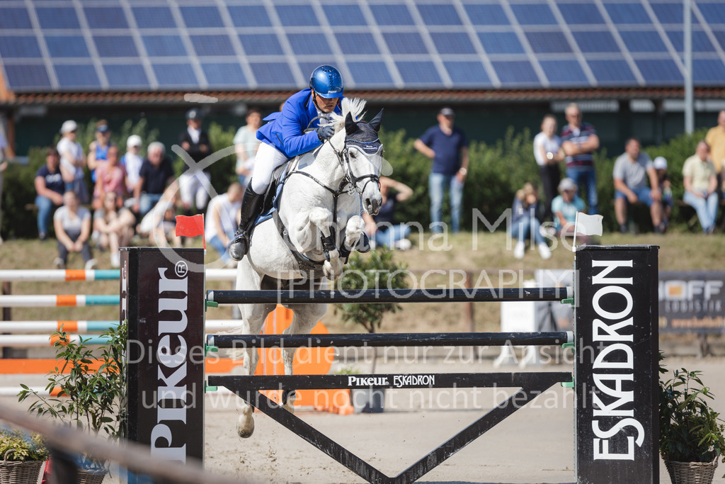 220611_LüPfSpTa_GroßerPreis-608 | Lützower Pferdesporttage
Springprfg.Kl.S m.St.**
Großer Preis
11.06.2022
