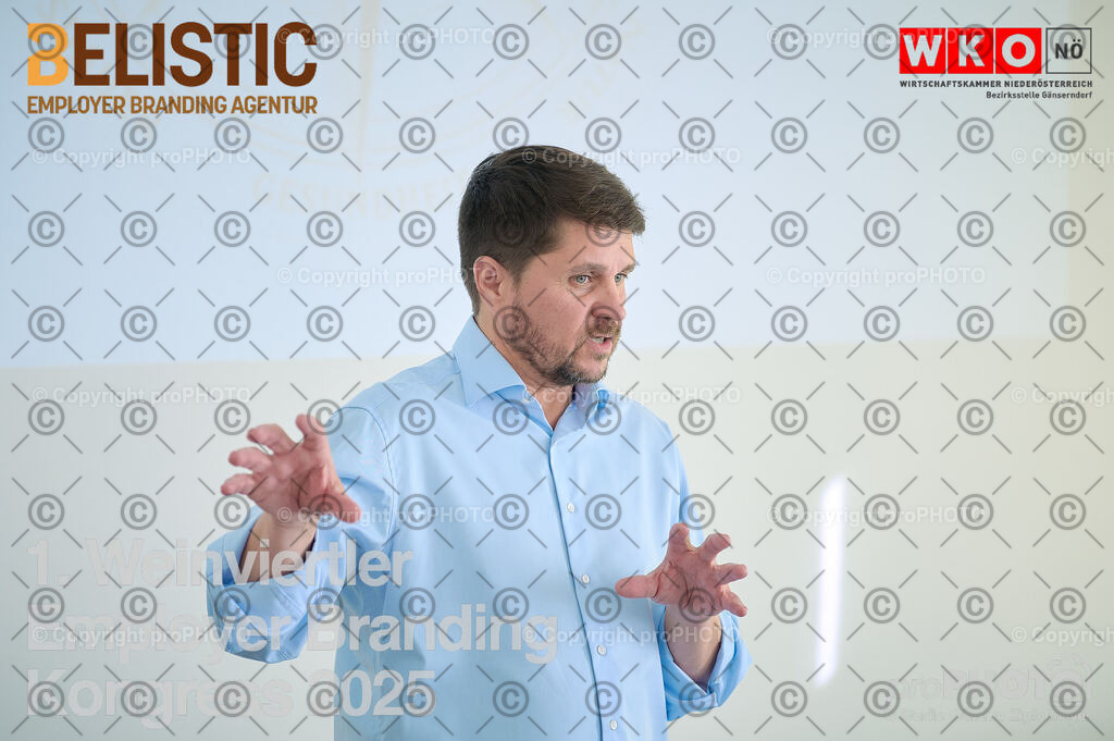 180_202509_EmployerBranding_NZ6_9942 | proPHOTO - Realisiert mit Pictrs.com