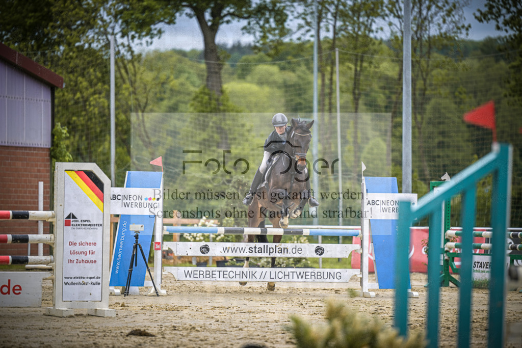 DOS_5353 | Entdecke hochwertige Reitturnierfotos von Foto Oger. Professionell, emotional und authentisch – jetzt Lieblingsmomente im Shop bestellen.Deutschlandweite Turnierfotografie. - Realisiert mit Pictrs.com
