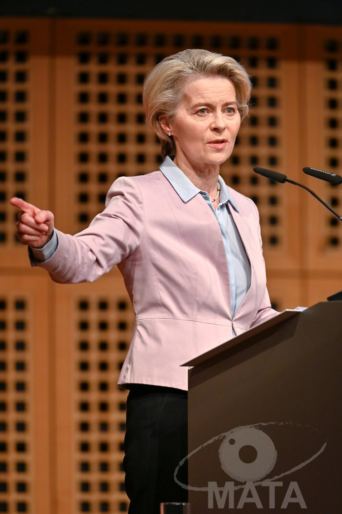 _DWI0696 | Politikerin Ursula von der Leyen beim CDU-NRW Neujahrsempfang in Düsseldorf. Düsseldorf, 28.01.2023 - Realisiert mit Pictrs.com