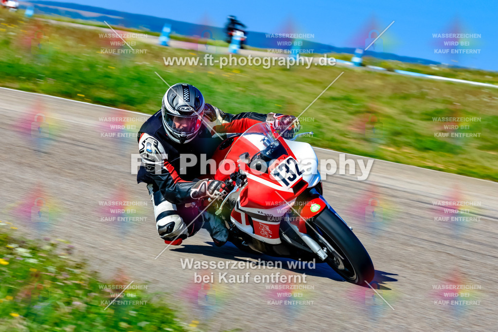 _TOU2206 | Hier findet Ihr Bilder von Touristenfahrten auf der Nürburgring Nordschleife oder von anderen Veranstaltungen die ich besucht habe. Viel Spass beim Durch Schauen 
