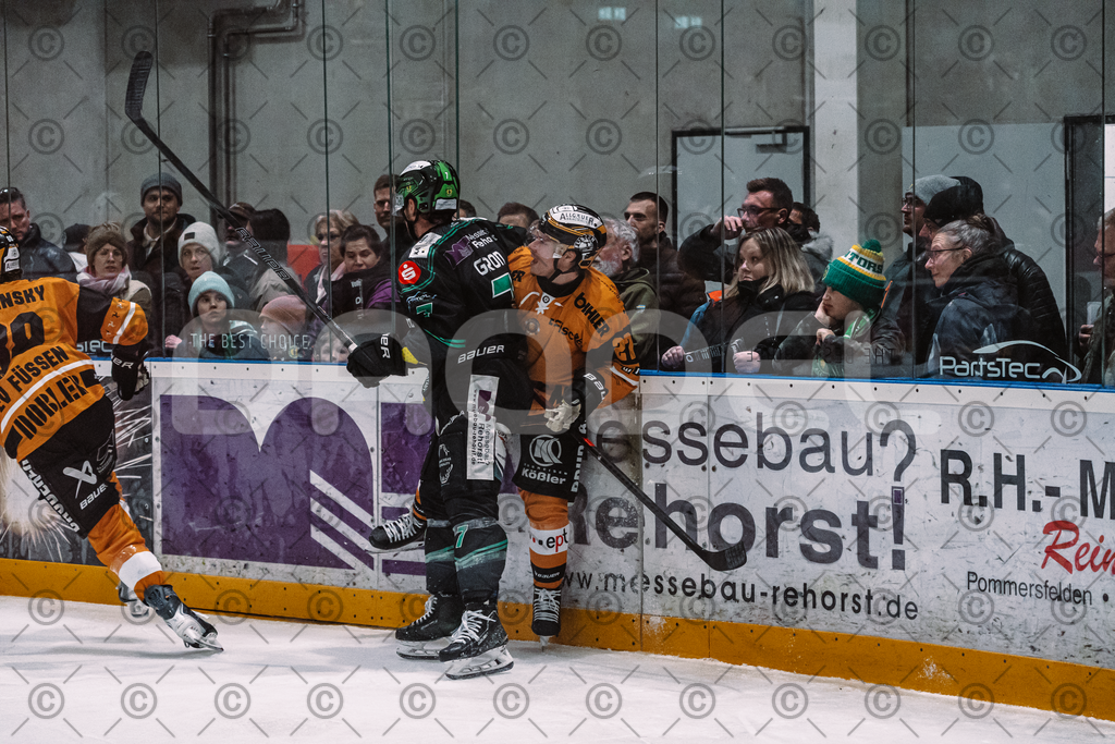 Alligators_vs_Fuessen_06_03_2026_PP-48 | Höchstadt Alligators Fotogalerie: Eishockey-Action aus Franken. Professionelle Spielfotos, Portraits & Stadionbilder zum Download. Jetzt entdecken! - Realisiert mit Pictrs.com