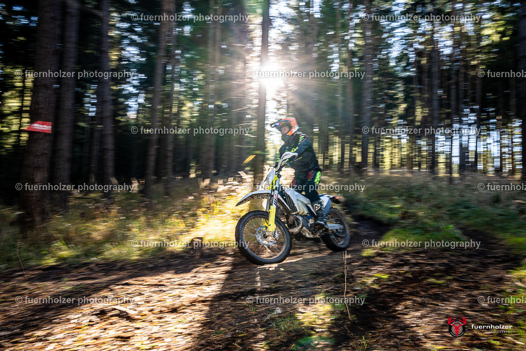 fuernholzer_251026-C1-109 | Fotografische Impressionen von der Red Stag Enduro Extreme by fuernholzer-photography.com. Endurosport in Österreich fotografisch festgehalten von fuernholzer. Auftragsfotografie für Private, Gewerbefotos und Industriefotografie. Eventfotografie, Sportfotografie und Motorsportfotografie. Anbieter von Fotoworkshops, Fototraining, fotografischen Vorträgen und Fotoseminaren.