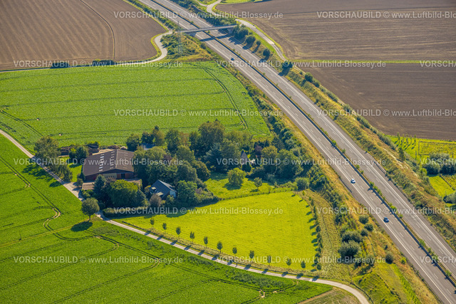 Heiligenhaus240813041 | Luftbild, landwirtschaftlicher Hof Heidestraße an der Autobahn A44, Wiesen und Felder mit Baumallee, Leubeck, Heiligenhaus, Ruhrgebiet, Nordrhein-Westfalen, Deutschland