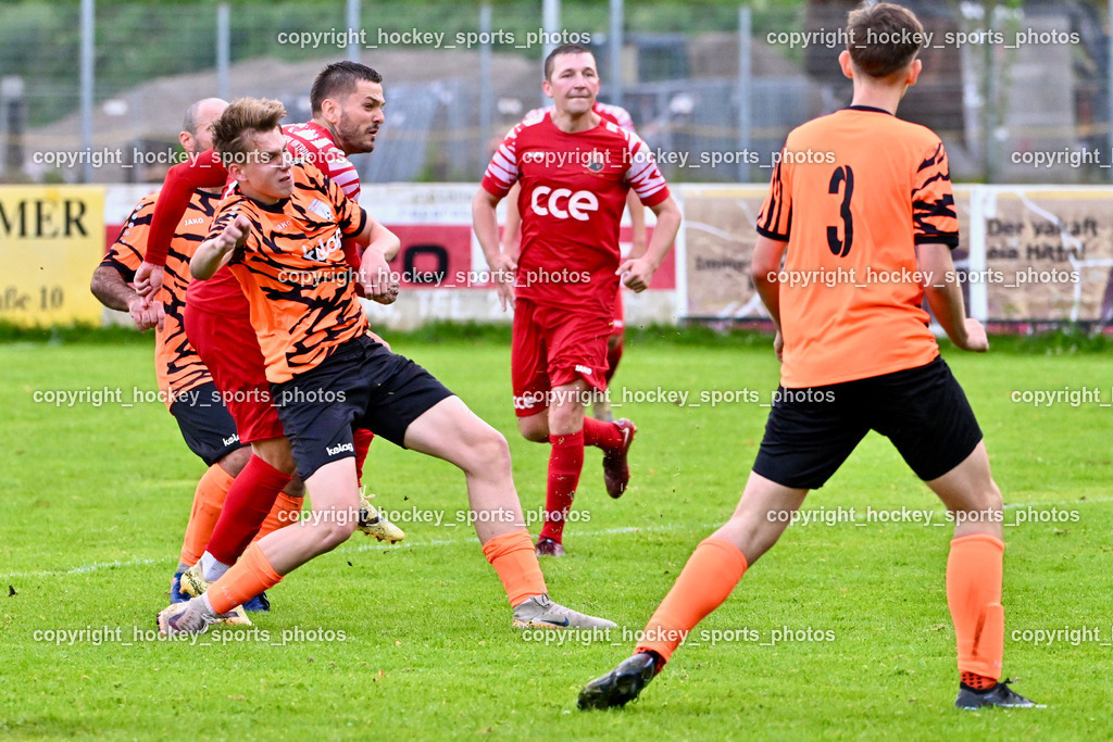 SV Viktoria Viktring vs. FC Mondi Frantschach | #20 Amer Krcic SV Viktoria Viktring, #21 Vadym Ukrainets SV Viktoria Viktring, SV Viktoria Viktring vs. FC Mondi Frantschach, SV Viktoria Viktring vs. FC Mondi Frantschach am 02.08.2025 in Klagenfurt (Sportplatz Viktrink), Austria, (Photo by Bernd Stefan)