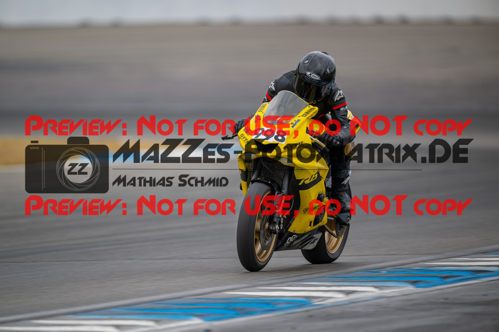 MaZZes-Fotomatrix-20260809-574643 | R1