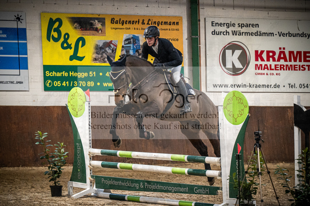 Hallenreittunier Voxtrup 2023 | Entdecke hochwertige Reitturnierfotos von Foto Oger. Professionell, emotional und authentisch – jetzt Lieblingsmomente im Shop bestellen.Deutschlandweite Turnierfotografie. - Realisiert mit Pictrs.com