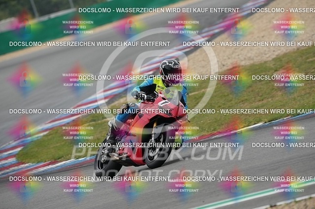 2025_09_13_PBK_24465 | Sportfotografie; SlowMotion; Video; Rennstrecke; Hafeneger; RSE; Speer; Trackday; Motorsportarena; Hockenheimring; Brno; Most; Barcelona; Valencia, Benny; Kaetzmer;
