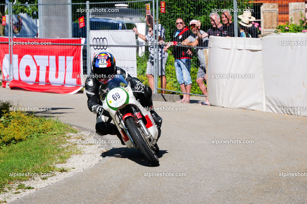 P1025770 | Erleben Sie atemberaubende, hochqualitative Fotos Ihrer Fahrt entlang der malerischen Alpenstraßen. Besuchen Sie alpineshots.com, um professionelle Aufnahmen Ihrer unvergesslichen Reise zu finden und zu kaufen - Realisiert mit Pictrs.com