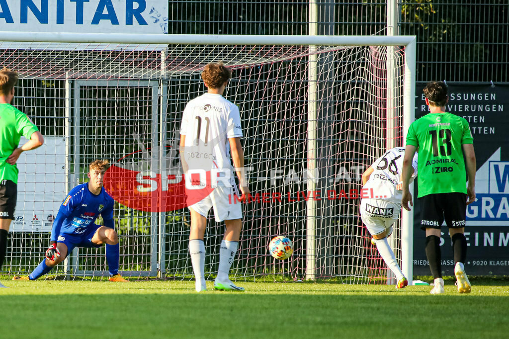 ASK Klagenfurt - SC Weiz 2:3, Kärntner Liga 3. Runde | Enrico Temmel (SC Weiz #31) Sinan Samardzic (ASK Klagenfurt #66) Josip Pejic (ASK Klagenfurt #11) Samuel Krapfenbauer (SC Weiz #13) ASK Klagenfurt - SC Weiz 2:3 am 13.08.2023 in Klagenfurt
(ASK Sportzentrum Fischl), Austria, (Photo by Ernst Krawagner sport-fan.at) - Realisiert mit Pictrs.com