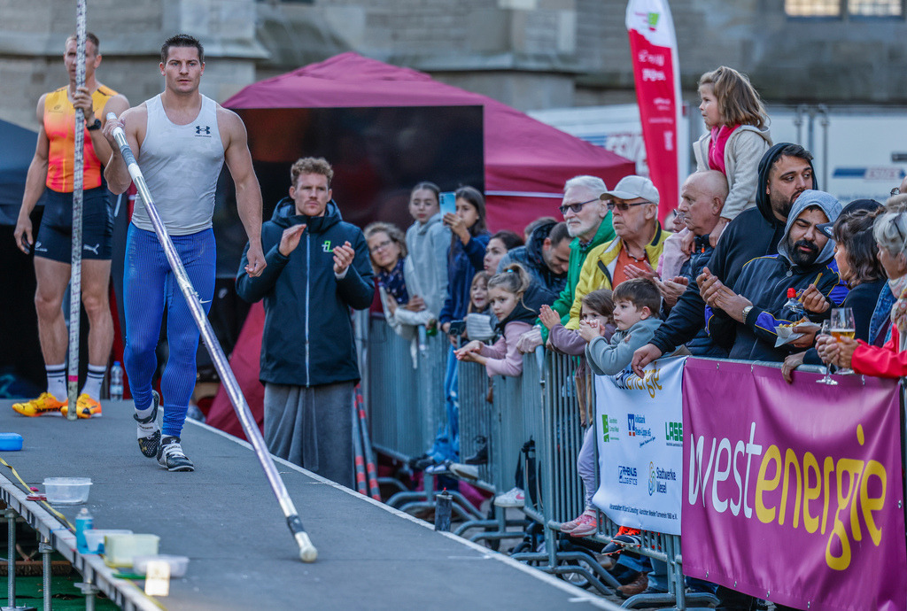 top-top.de 240913-172 | Foto, Video, Fotografie, Videografie, Fotobox, DJ, Discjockey, Musik, Musikbox, Veranstaltung, Photobooth, Amazon, Ebay, Buchtipp, Bestseller, Autor, Verlag, Buch, Wesel, Hamminkeln, NRW, Dinslaken, Rees, Drohne, Hochzeit, Party, Fotobox, Wesel, Fotograf