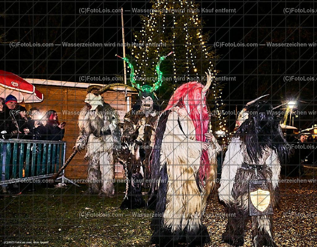 ALP5354_WIESELBURGER ADVENT_Perchtenlauf | (C)FotoLois.com, Alois Spandl, WIESELBURGER ADVENT, Perchtenlauf, So 10. Dez. 2023.