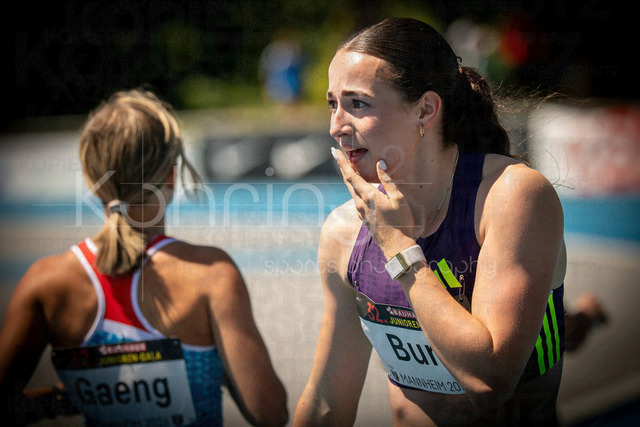 Juniorengala 2026; Mannheim, 13.06.2026 | MANNHEIM, GERMANY - JUNE 13, 2026 : Xenia Buri (SUI/Switzerland) reacts after crossing the finish line of the women’s U20 100m  competing during the Juniorengala 2026 at Michael-Hoffmann-Stadion on June 13, 2026 in Mannheim, Germany.