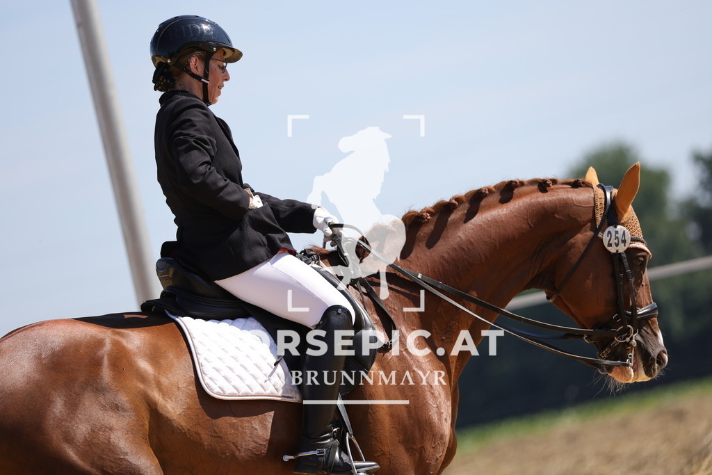 0P6A9602 | Willkommen bei Brunnmayr - Design & Fotografie – Ihrem Spezialisten für Reitturniere und Pferdeveranstaltungen in Oberösterreich, Salzburg und Bayern! Seit über 17 Jahren sind wir leidenschaftlich dabei.