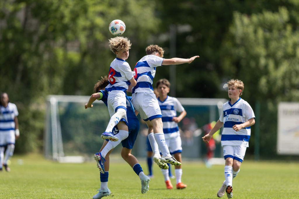 Fußball I Männer I 40. Pfingscup Hollage I 13091 | realhellocedii - Realisiert mit Pictrs.com