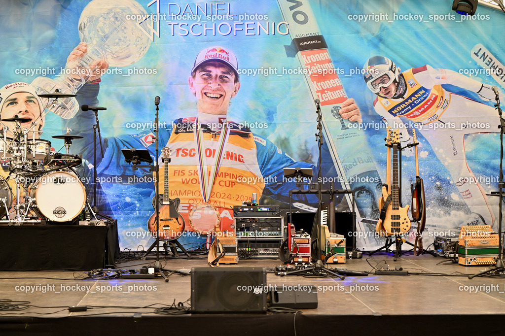 Empfang Daniel Tschofenig | Bühne Empfang Daniel Tschofenig, Empfang Daniel Tschofenig, Empfang Daniel Tschofenig am 10.05.2025 in Hohenthurn (Mehrzweckhaus Hohenthuurn), Austria, (Photo by Bernd Stefan)