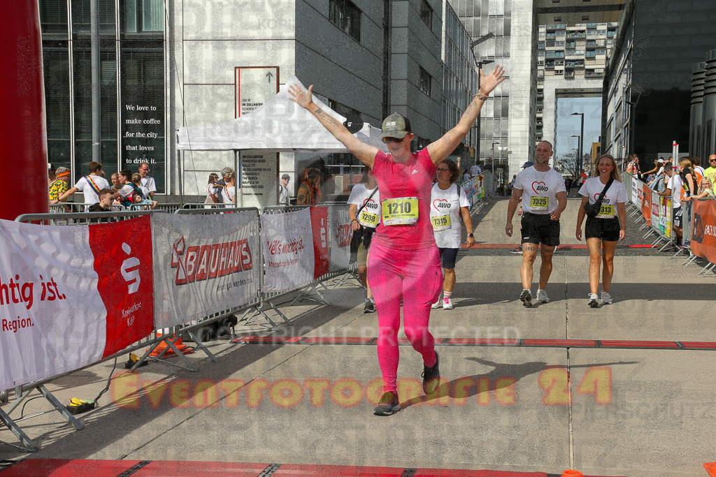 250920_1351_EX1_6913 | Sportfotografie im Rhein-Sieg Kreis, Köln, Bonn, NRW, Rheinland Pfalz, Hessen, etc. Unser Tätigkeitsfeld umfasst den Laufsport vom Volkslauf über den Marathon, Duathlon, Triathon bis zum Ultralauf wie Kölnpfad Ultra oder Schindertrail.