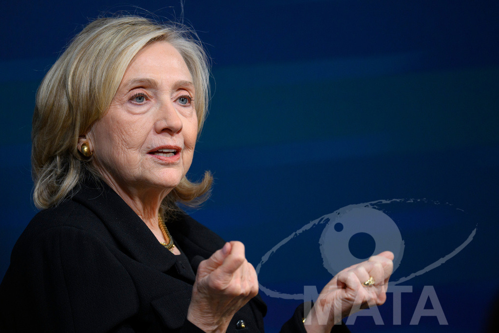 _DWA4091 | Die US-Politikerin Hillary Clinton auf der Veranstaltung Bridging Scholarship and Statecraft im Rahmen der Münchner Sicherheitskonferenz 2026. München, 13.02.2026 Bayern Deutschland  - Realisiert mit Pictrs.com