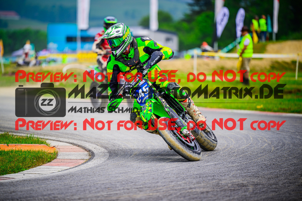 MaZZes_FotoMatrix_240608_6021986_4949 | YOUNGSTER