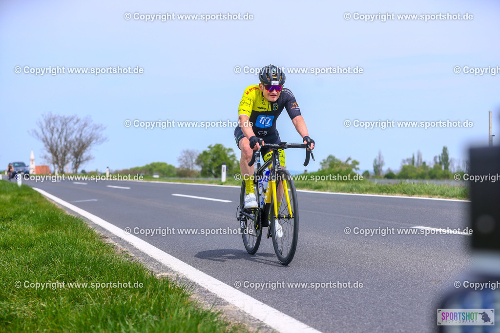 TRA_0028 | Neusiedlersee Radmarathon 2026@sportshot_your_pictrs #yourpictures#roadtowm2029 #nrm #neusiedlerseeradmarathon #neusiedlersee #neusiedlerseetourismus #burgenland #mörbisch #nrm26 #burgenlandtourismus #voglundco #poweredbyburgenlandtourismus #radsport #rad #marathon #ucigranfondo #visitburgenland #ucigranfondoworldseries