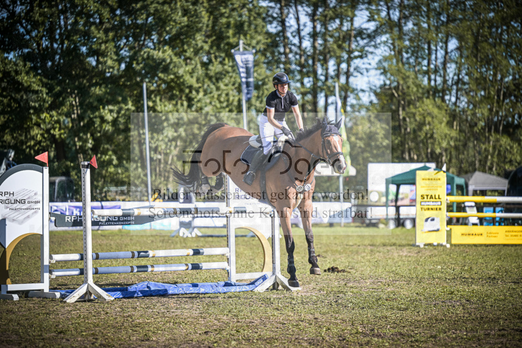 DOS_1192 | Entdecke hochwertige Reitturnierfotos von Foto Oger. Professionell, emotional und authentisch – jetzt Lieblingsmomente im Shop bestellen.Deutschlandweite Turnierfotografie. - Realisiert mit Pictrs.com