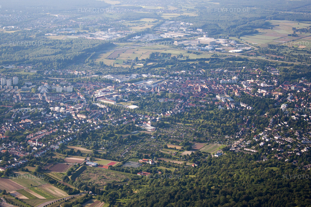 Luftbild: Ortsansicht im Ortsteil Durlach in Karlsruhe im Bundesland Baden-Württemberg in Deutschland. Foto: IMG_57759.jpg vom 14.06.2013 durch Werner Riehm/FLY-FOTO.de