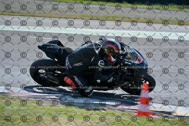 26BT02-0308 | markuskiefer.com - Realisiert mit Pictrs.com