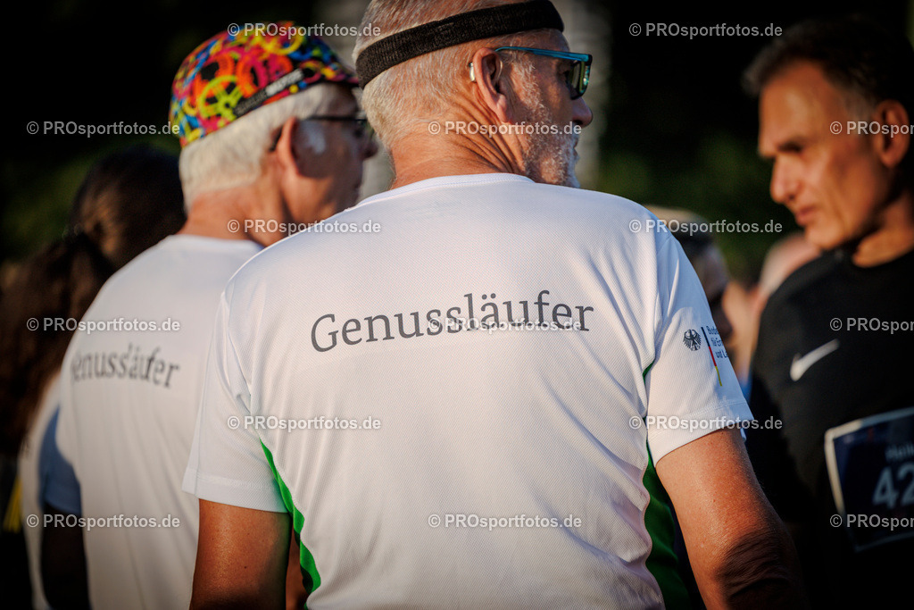 Sparda-Bank Nachtlauf Bonn; Bonn, 18.06.2025 | Impressionen vom Sparda-Bank Nachtlauf Bonn am 18.06.2025 in Bonn (Nordrhein-Westfalen). 