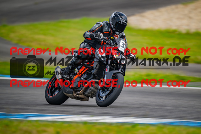 MaZZes_FotoMatrix_240702_6007705_2-14 | GELB