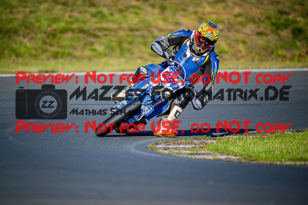 MaZZes_FotoMatrix_220904_5821 | S3